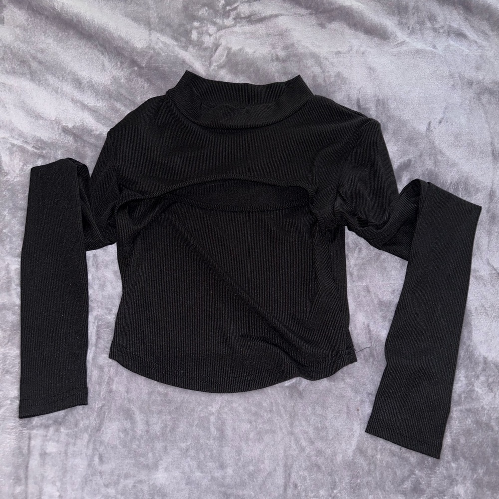 black long sleeve shirt
